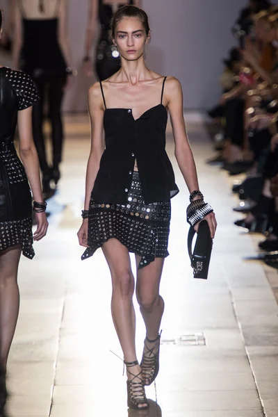 Look 29